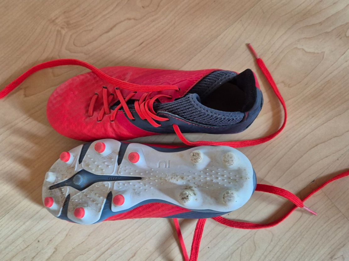 Scarpe da uomo: Fussballschuhe Gr. 31 – Usato da Menzingen venduto da cf_81 1