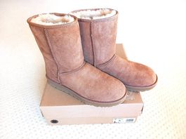 UGG W Classic Short II, Gr. 43, wie neu