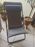 Gepolsterter Klapp Liegestuhl mit Kopfkissen