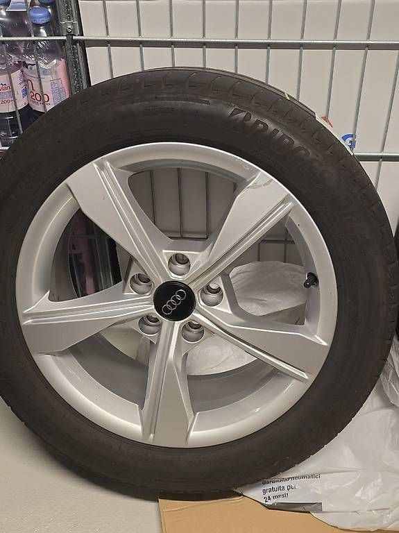 Audi Pneumatici & Ruote complete: Audi A4 Sommerräder 17 Zoll – Usato da Winterthur venduto da stevun 3