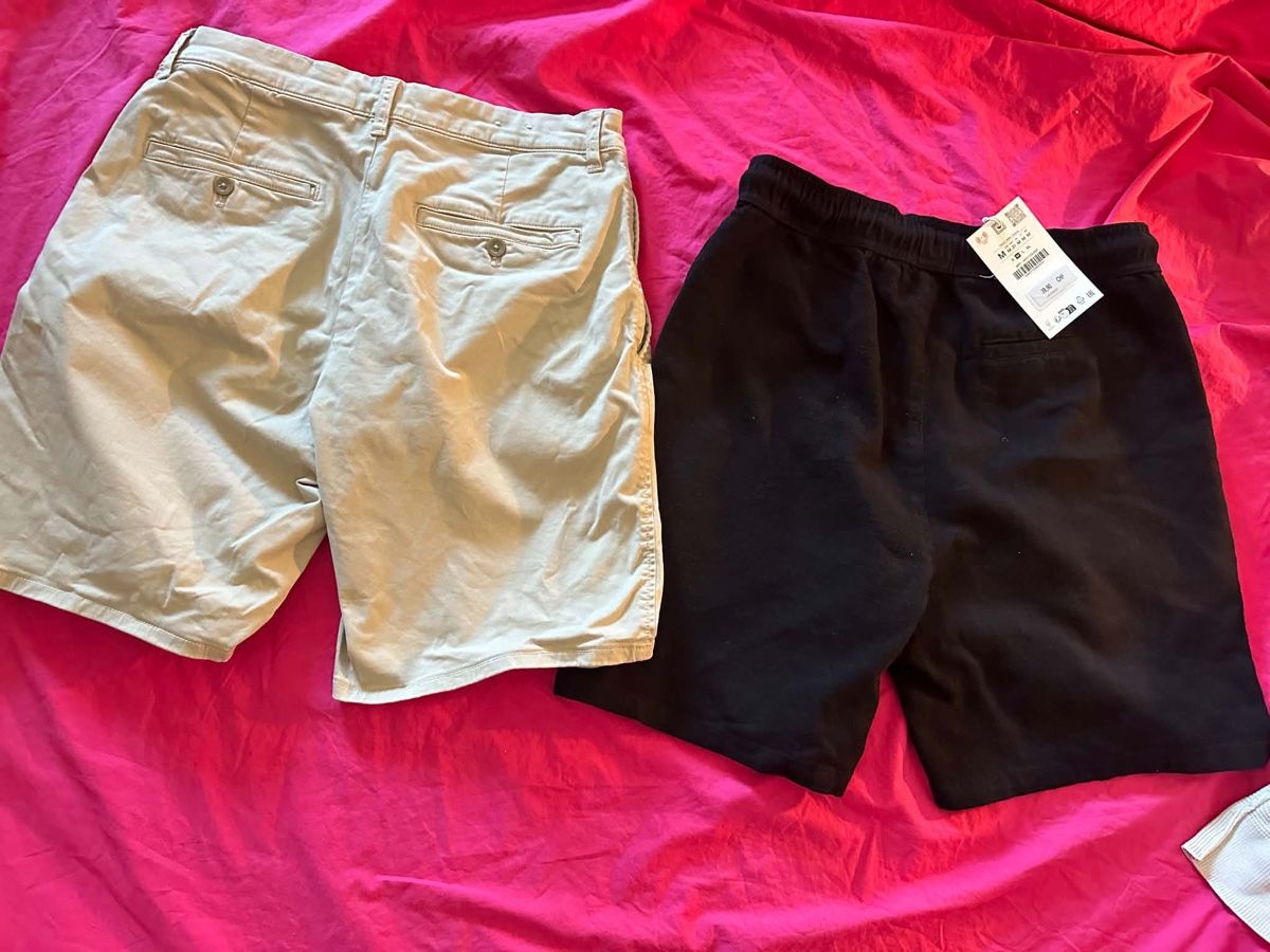 Zara Lotti di vestiti: ZARA SET 2 kurzhose+ t.shirt -Pullover gr M  – Usato da Gutenswil venduto da Bregenzer8610 4