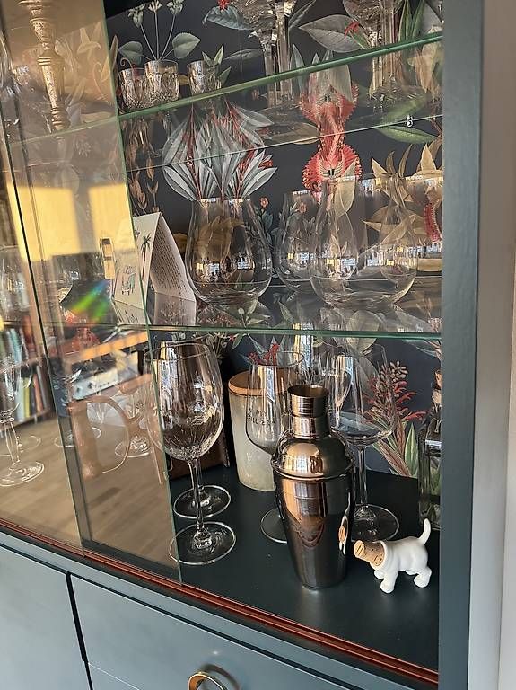 Vitrinen: Vitrine / Schrank / Barschrank – Gebraucht aus Luzern von kro_9s5f 2