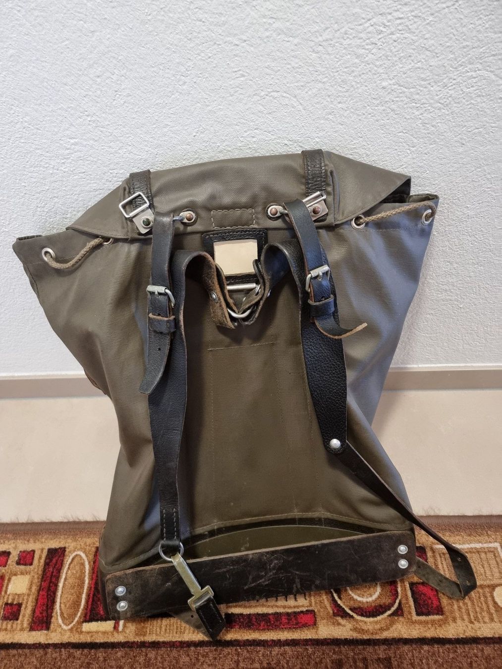 Zaini: Militärrucksack – Usato da Zuchwil venduto da Stefan00 3