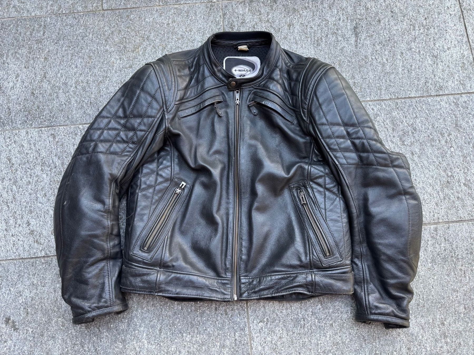 Held Giacche: Held schwarze Motorrad Jacke, Grösse 56, Leder – Usato da Meiringen venduto da Jackwashere 1