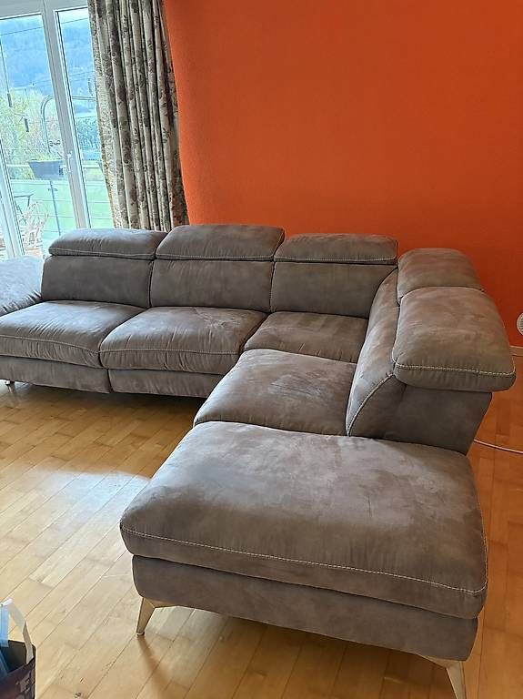 Sofas: Modernes Ecksofa mit Relaxfunktion Top Zustand! 1 jährig  – D'occasion à Oberweningen par gta_kl5b 3