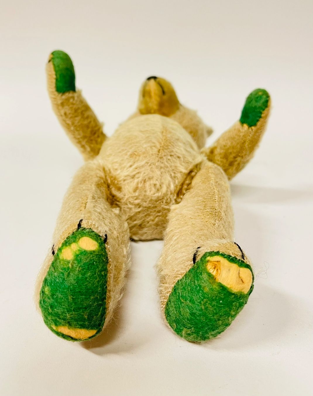 Spielzeuge: Süsser kleiner Teddybär mit blauem Pullover;-) – Gebraucht aus Olten von ELHANDEL 6