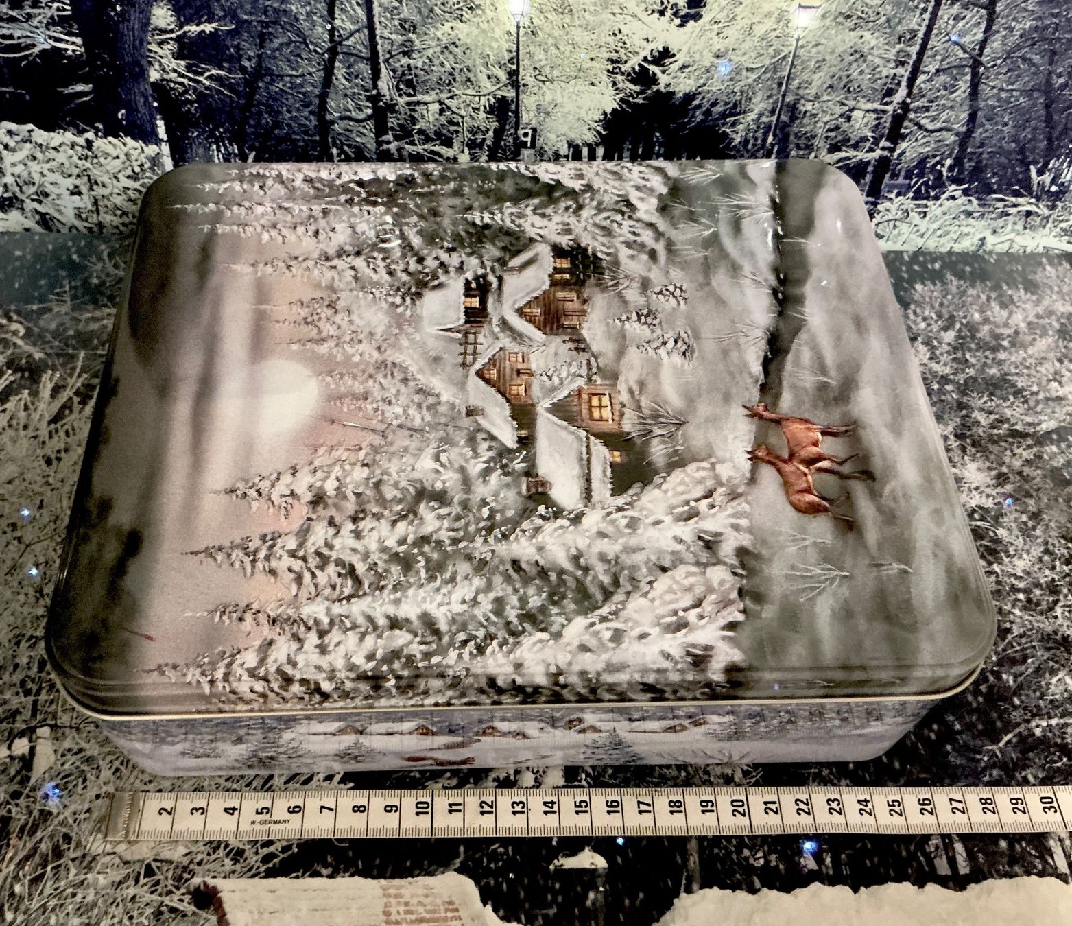 Alle Dekorationen: GEPRÄGTE WUNDERSCHÖNE BLECHDOSE – Gebraucht aus Zell LU von Silvermemory 4