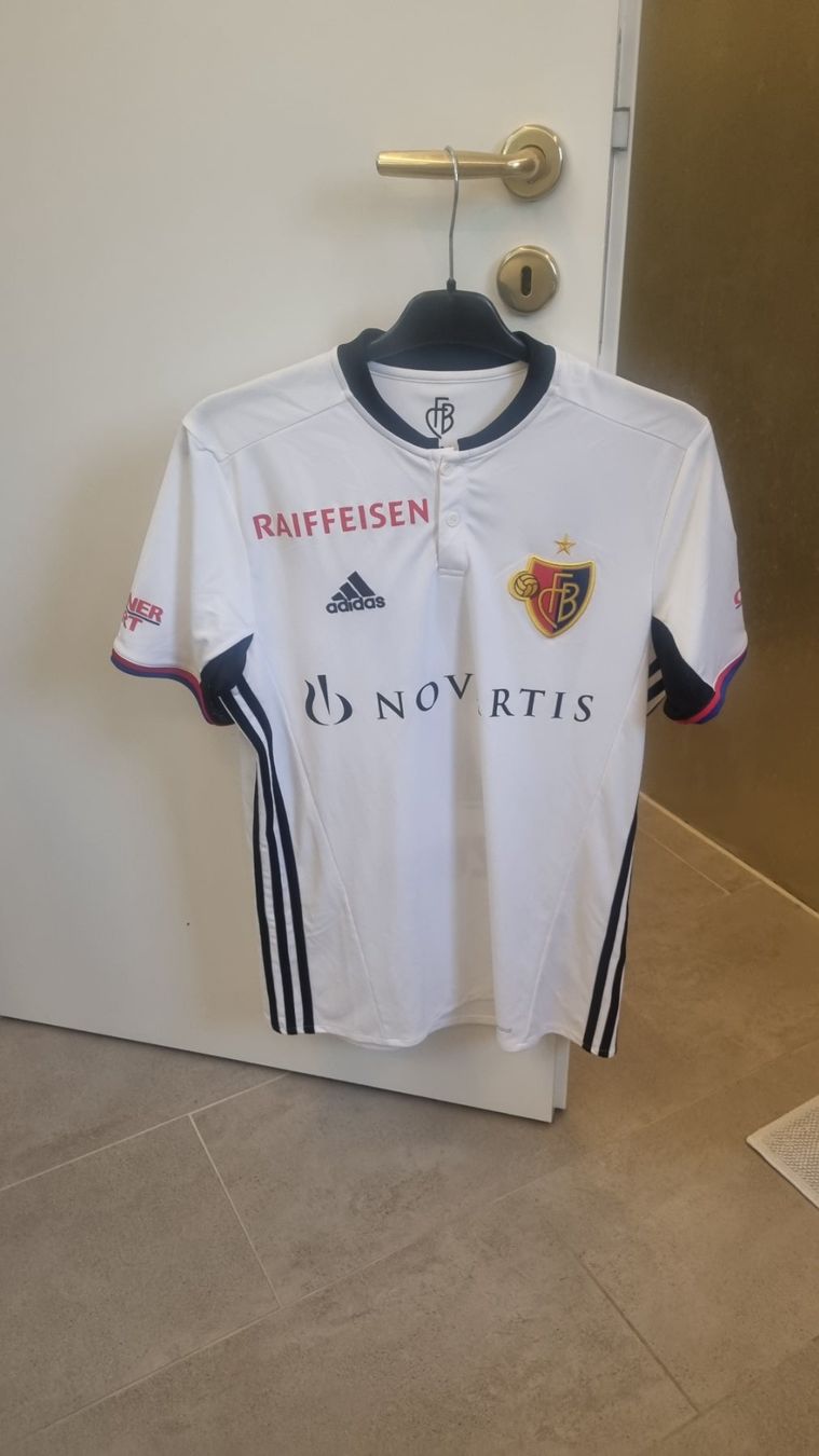 FC Basel Canottiere & Pantaloni: FC Basel Zuffi – Usato da Sâles (Gruyère) venduto da Rapha1111 2