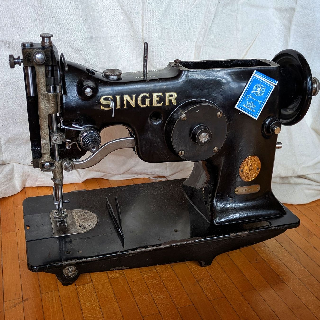 Singer Nähmaschinen: machine à coudre Singer 107W3 – Gebraucht aus La Tour-de-peilz von drueed_bis