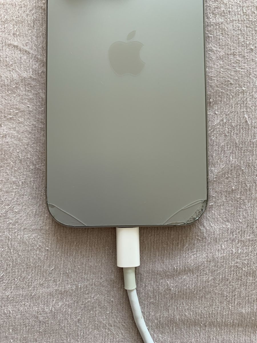 Apple Telefoni cellulari / Smartphones: Iphone 16 Pro 256gb Natural – Usato da Frauenfeld venduto da F.Uka 3