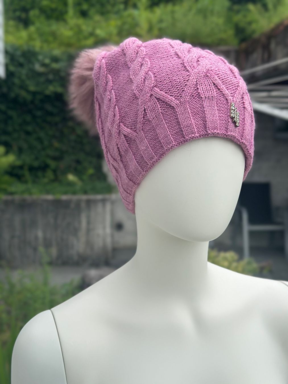 Copricapi, berretti & cappellini: Winter Bommel Mütze Strickmuster Rosa - ! – Usato da Zufikon venduto da Modestil365 3