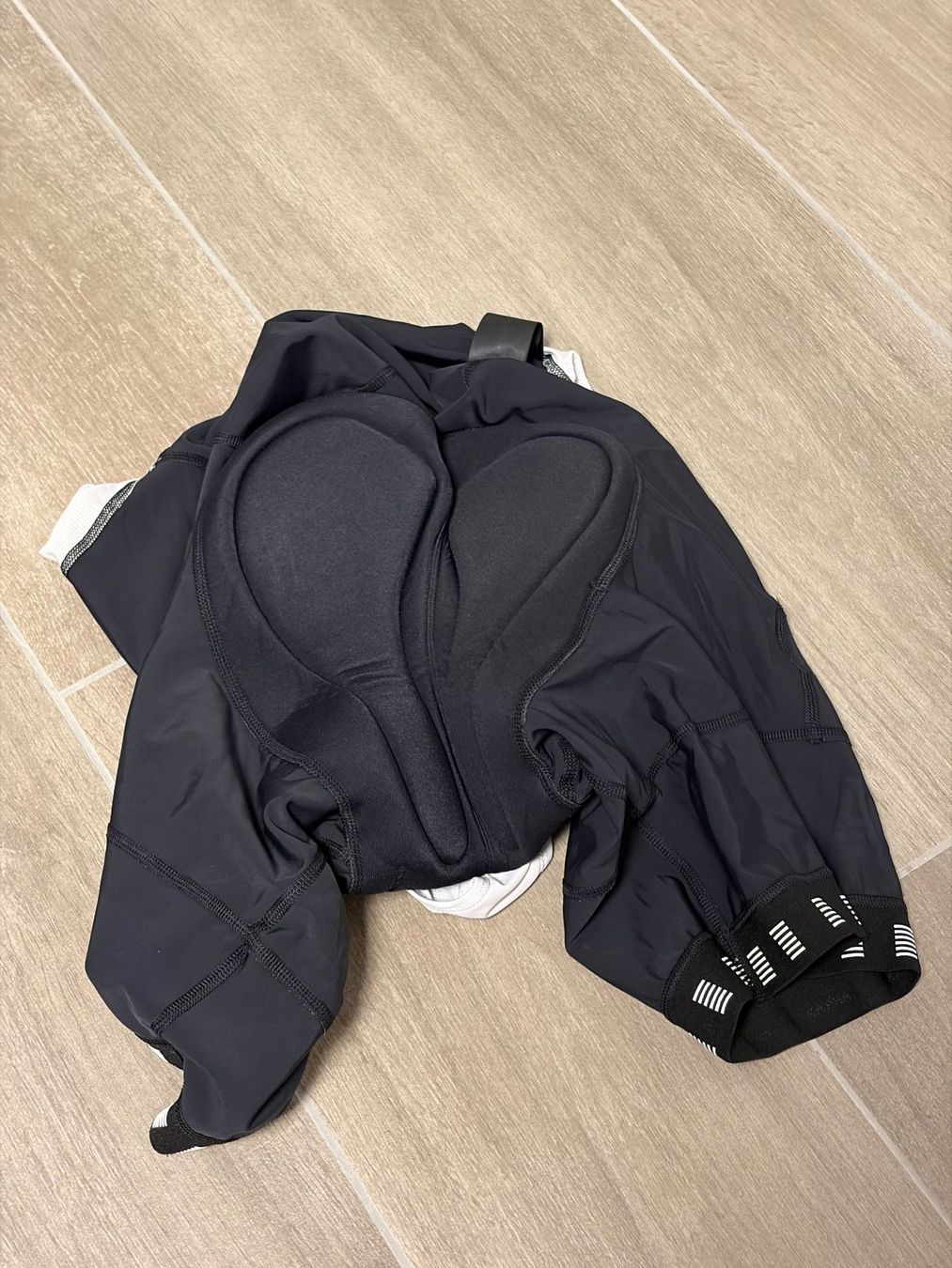 Rapha Kleiderpakete: Rapha Ensemble cyclisme Rapha XL – Gebraucht aus Mézières VD von triteam5 4