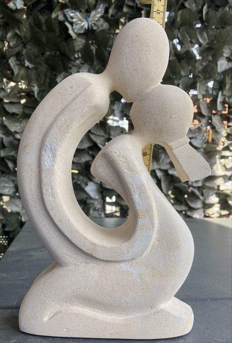 Sculture & Statue: Abstraktes küssendes Paar – Usato da Hindelbank venduto da Scroki