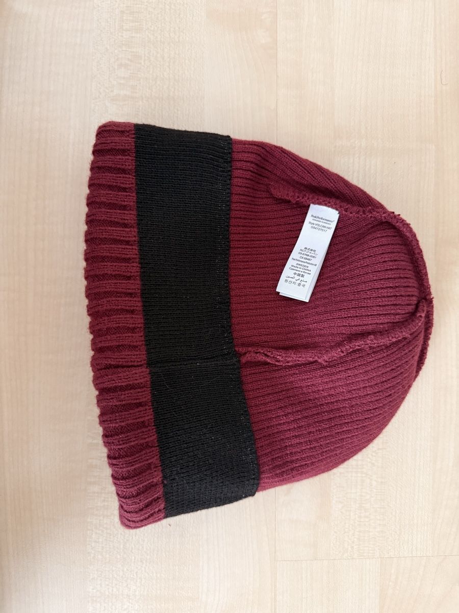 Peak Performance Chapeaux, bonnets & casquettes: Peak Performance Mütze – D'occasion à Neerach par lar_tkp2 2