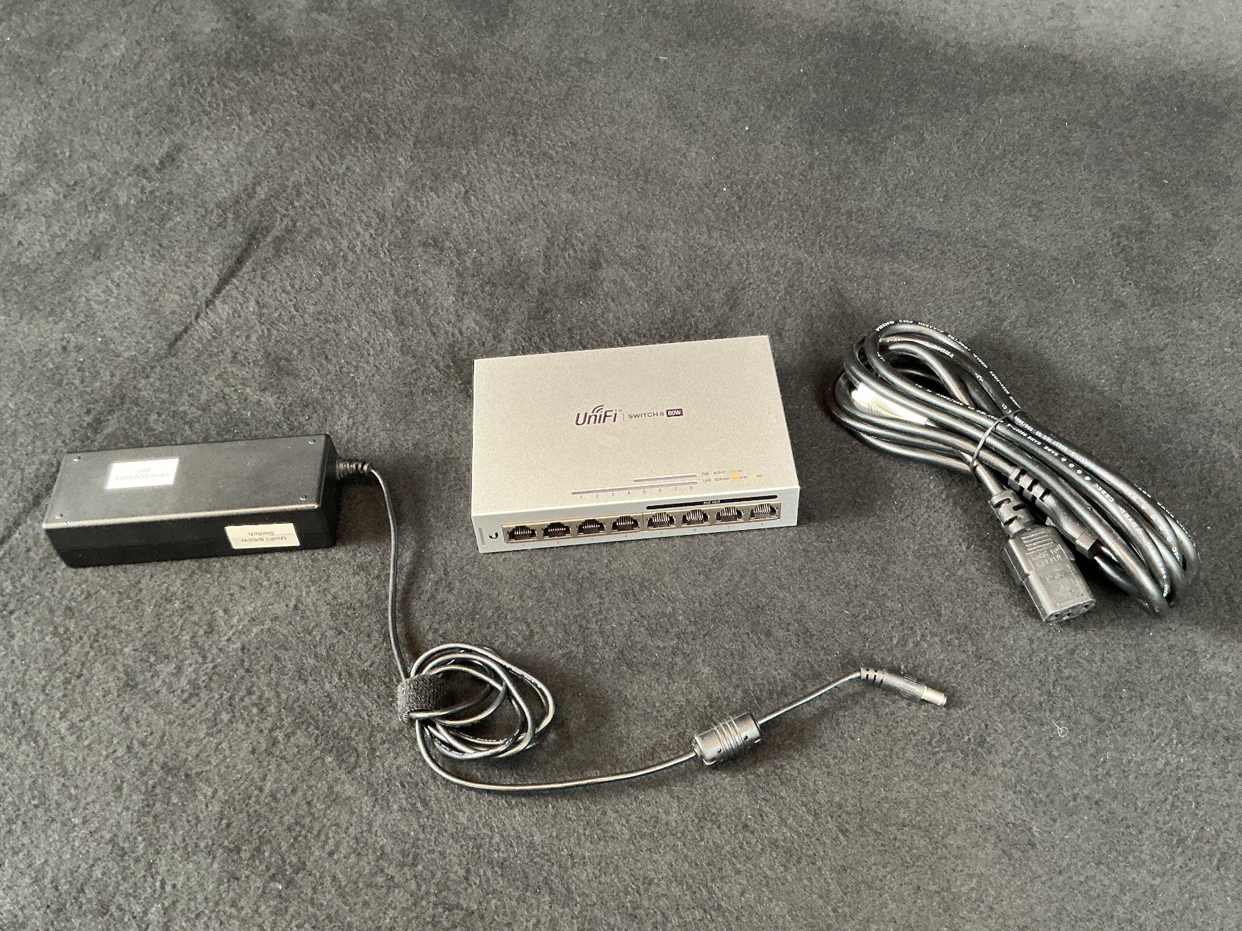 Ubiquiti Hub & Switch: UNIFI SWITCH 8 60W – Usato da Richterswil venduto da Restwert_Richterswil