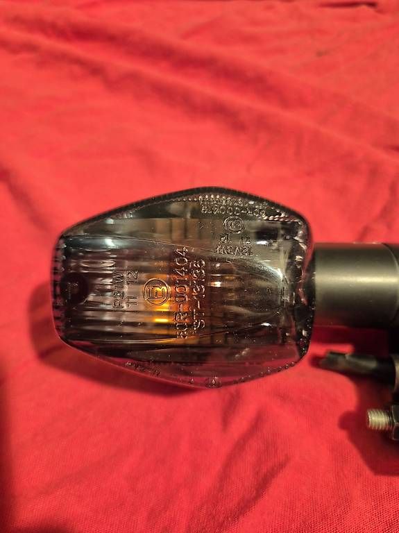 Tutti i ricambio per moto: Original Blinker Honda CB900f vorne – Usato da Oberrohrdorf venduto da dd_01 1