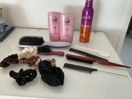 Haarpflege & Styling Set, Bürsten, Haargummis etc.