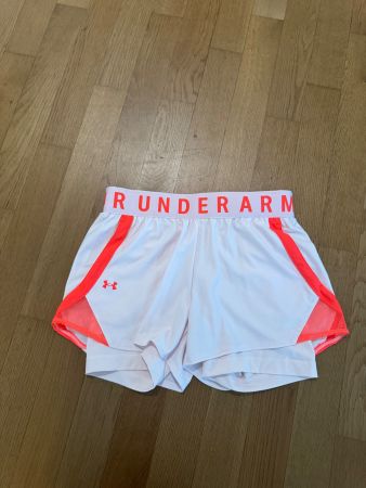Under Armour Shorts, Damen, Gr. S, Top Zustand für Sommer!