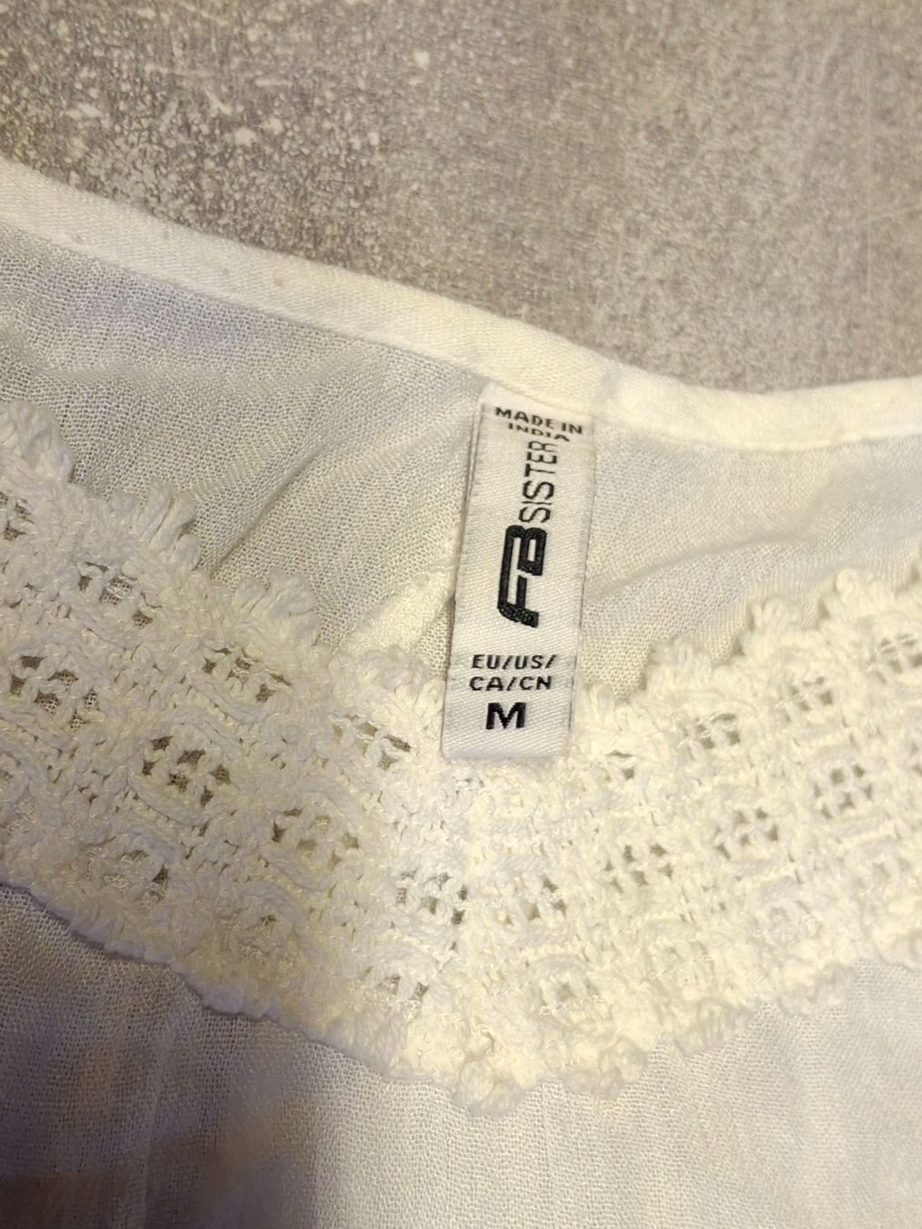 Jumpsuits: Combinaison short taille M marque FB Sister – Gebraucht aus Villiers von san_jn5w 5