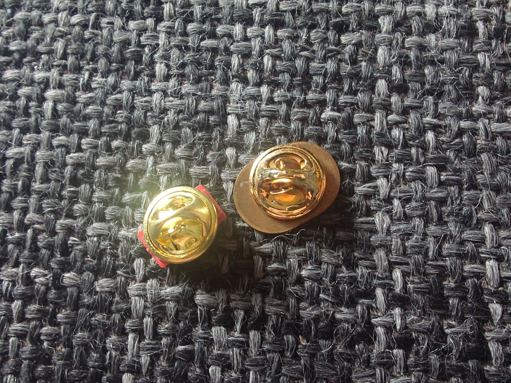 Plaketten & Abzeichen: Pin's comitê Jeux Olympiques Canada  – Gebraucht aus Genève von arnoo 1