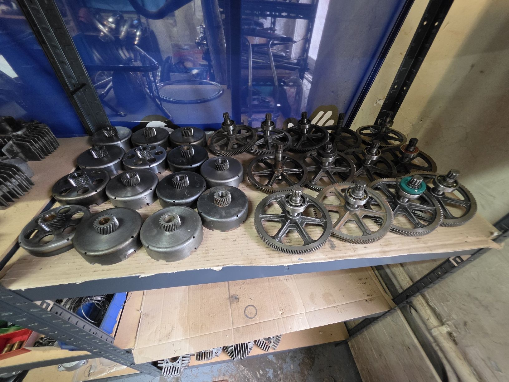 Pièces pour mobylette: Getriebe E50 und Kupplungskörbe – D'occasion à Lenggenwil par Opc_Power