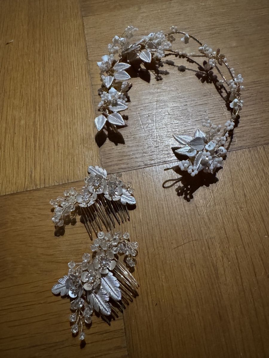 Accessori per capelli: Haarschmuck Set Weiss Blumen Perlen  – Usato da Grindelwald venduto da yoloflip45 1
