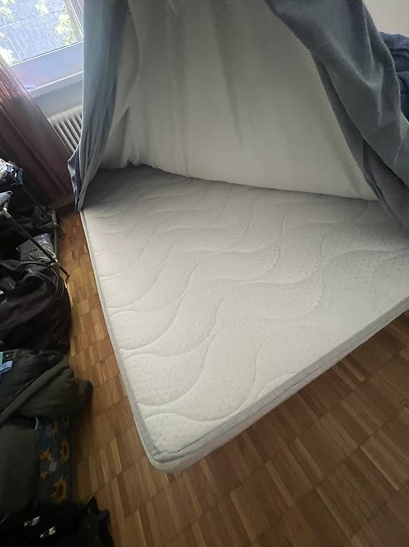 Letti: Letto matrimoniale – Usato da Massagno venduto da ric_dq7h 2