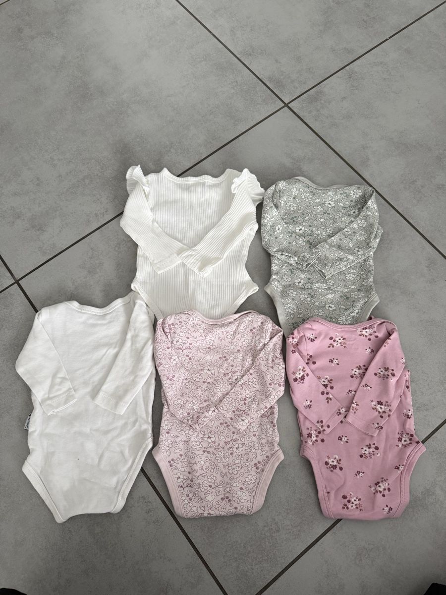 Lotti & Set di vestiti: 5er Set, Langarm Bodys, Gr. 62 – Usato da Kölliken venduto da Iridiumblck 1