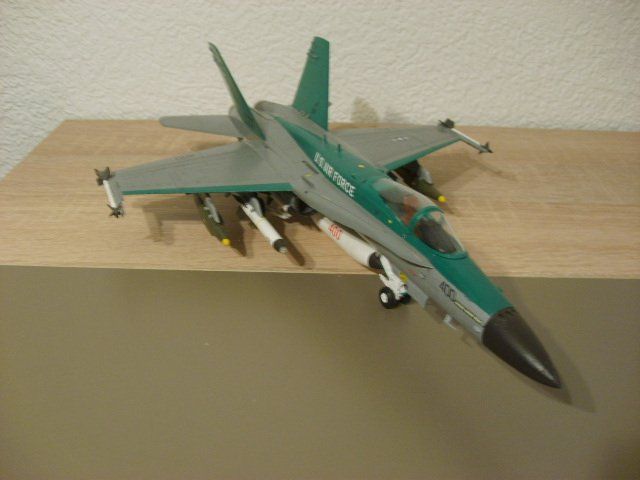 Kit di modellismo & Modellini statici: *** F/A-18 Modell 1:48 *** – Nuovo (secondo la descrizione) da Altbüron venduto da CoinWorld 1