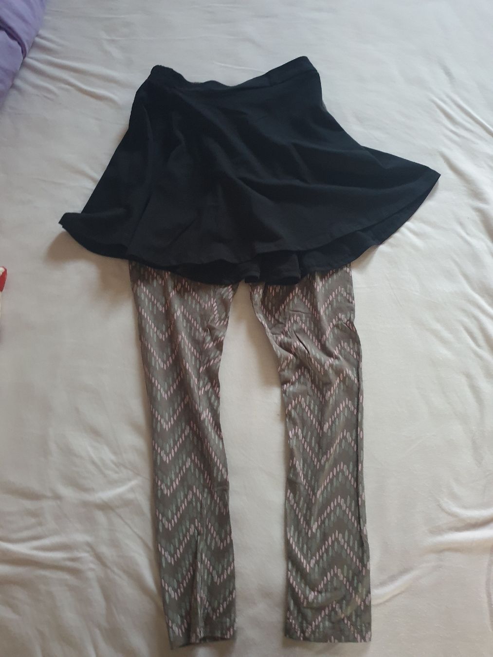 Calze & Collant: Schicker Rock mit Leggings Gr. XS – Nuovo (secondo la descrizione) da Winterthur venduto da ivo_hmm2 1