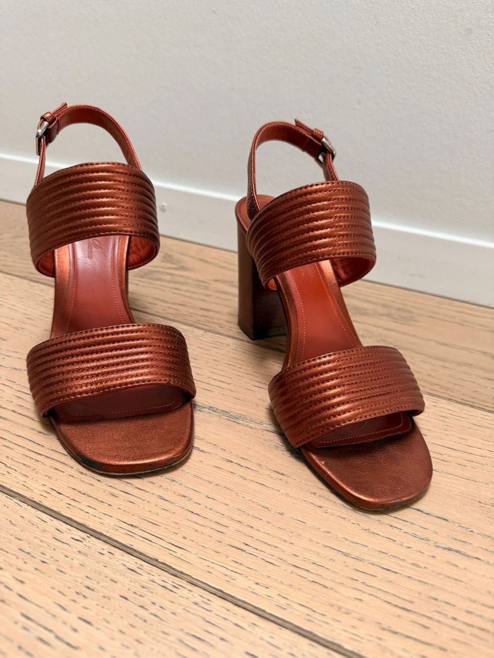 Loro Piana Scarpe da donna: Sandales Loro Piana – Nuovo (secondo la descrizione) da Genève venduto da dim_7jmw 1
