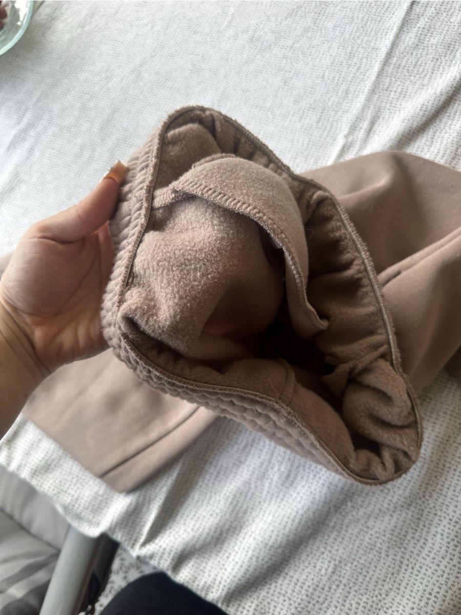 Pantalons: Beige Jogginghose Graphite – D'occasion à Rhäzüns par romina._gr 3