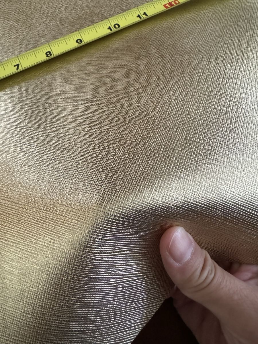 Tessuti: Golden Leather Piece, for Crafts & Projects – Nuovo (secondo la descrizione) da Veyras venduto da ValClasse 2
