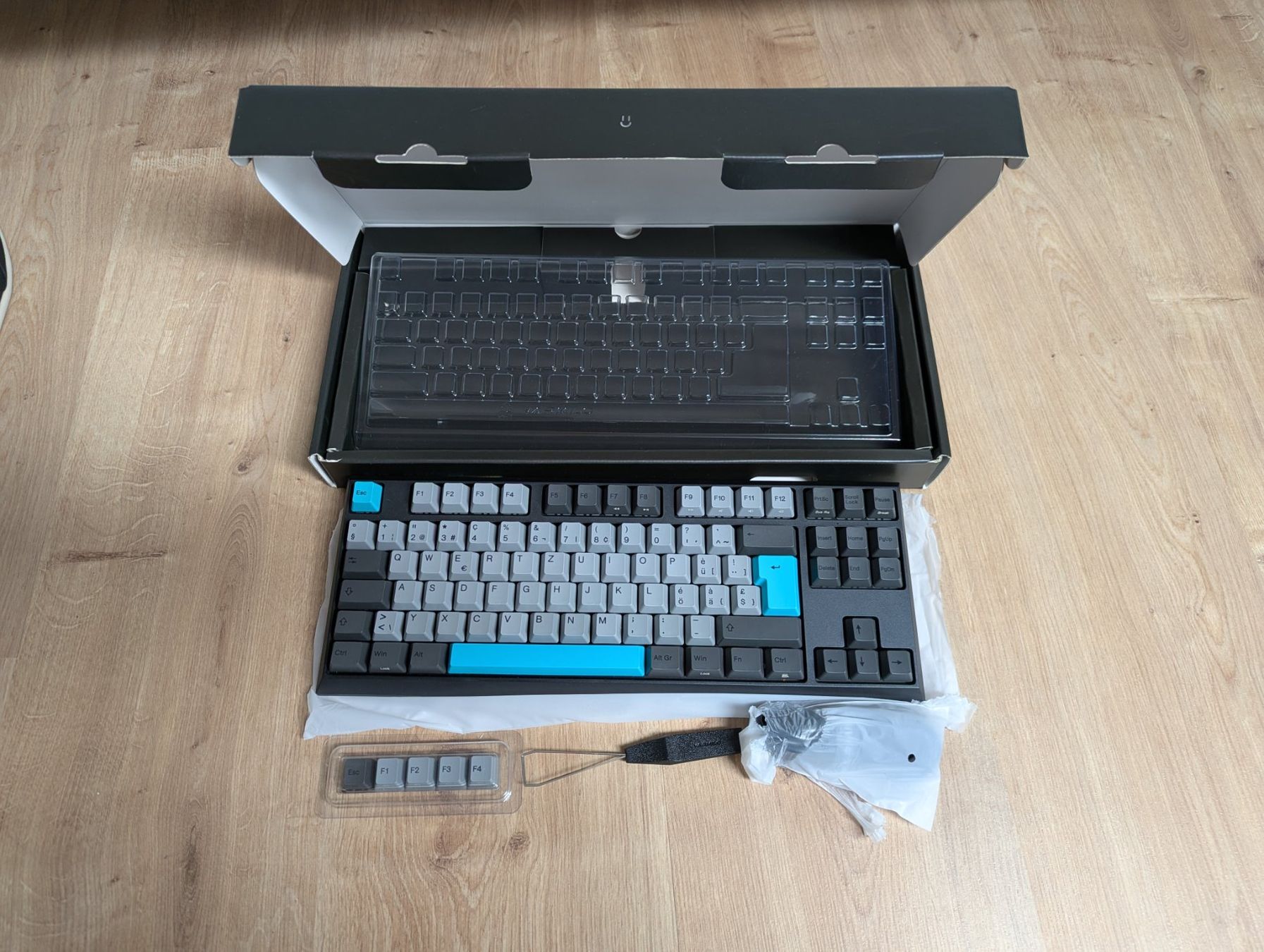 Tastiere: Varmilo Cliff Moonlight VCS88 - Cherry MX Red - Tastatur – Usato da Rupperswil venduto da Kodama-Codes 2
