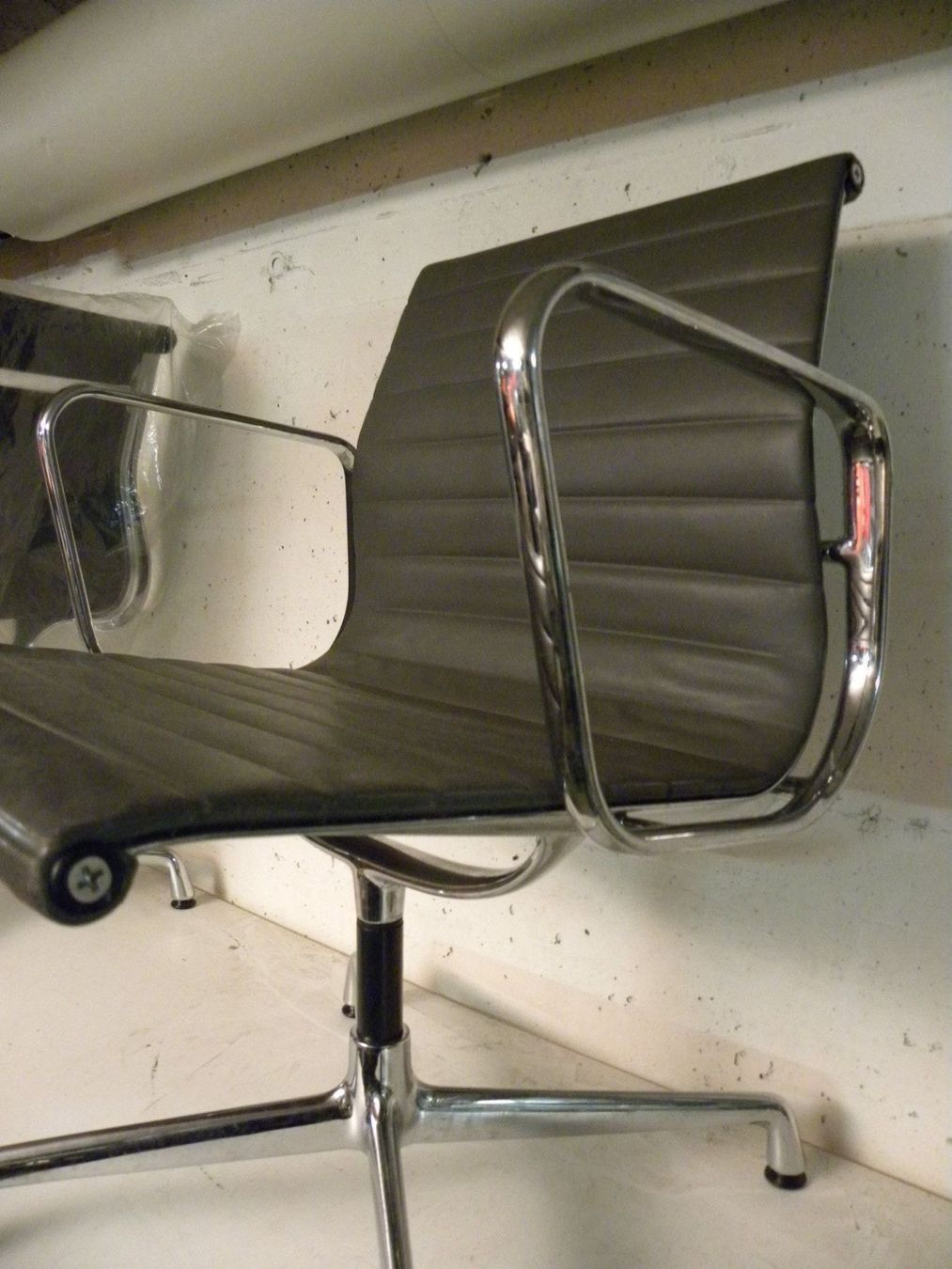 Sedie: VITRA EAMES EA 108 ALUGROUP – Usato da Küsnacht ZH venduto da walterzingo 1