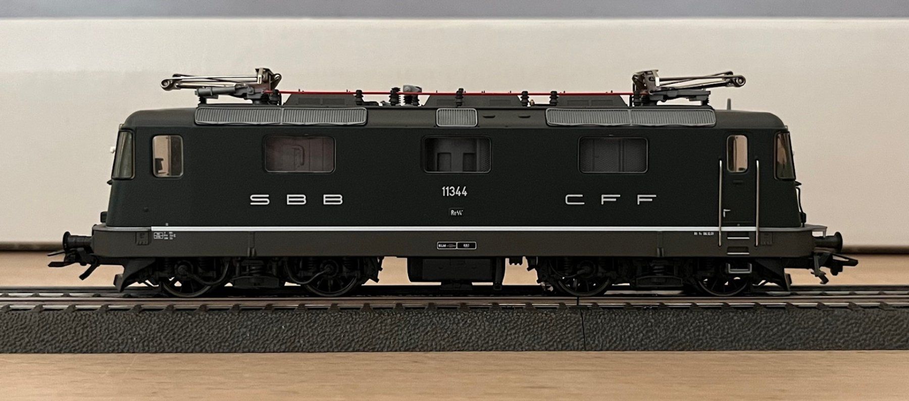 Märklin Modellini di ferrovie: SBB Set 2x Re 4/4 Märklin - AC digital – Usato da Winterthur venduto da dond1 6