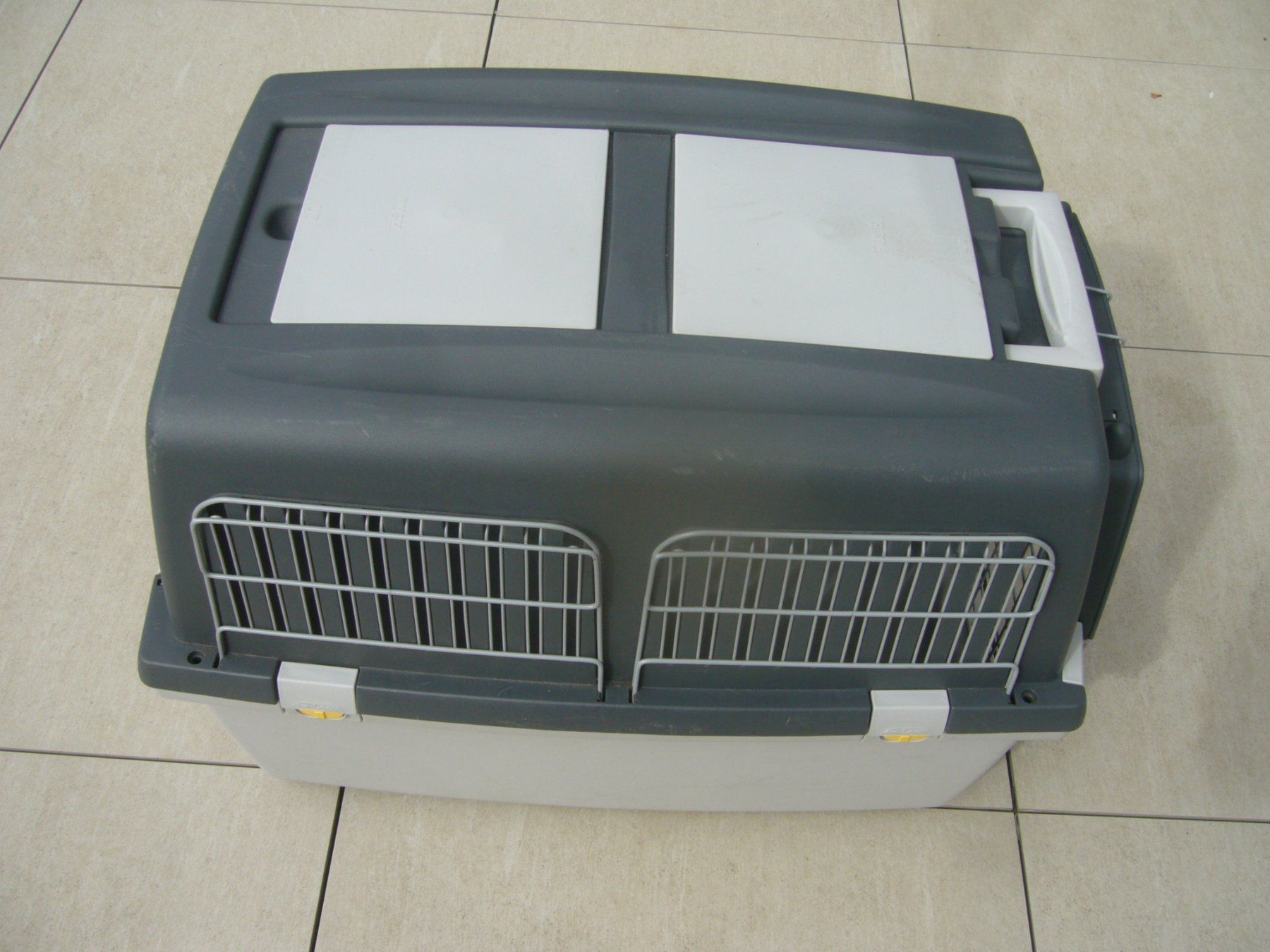 Behälter & Ähnliches: Hunde Transportbox – Gebraucht aus Villars-sur-Glane von Lrudin 1
