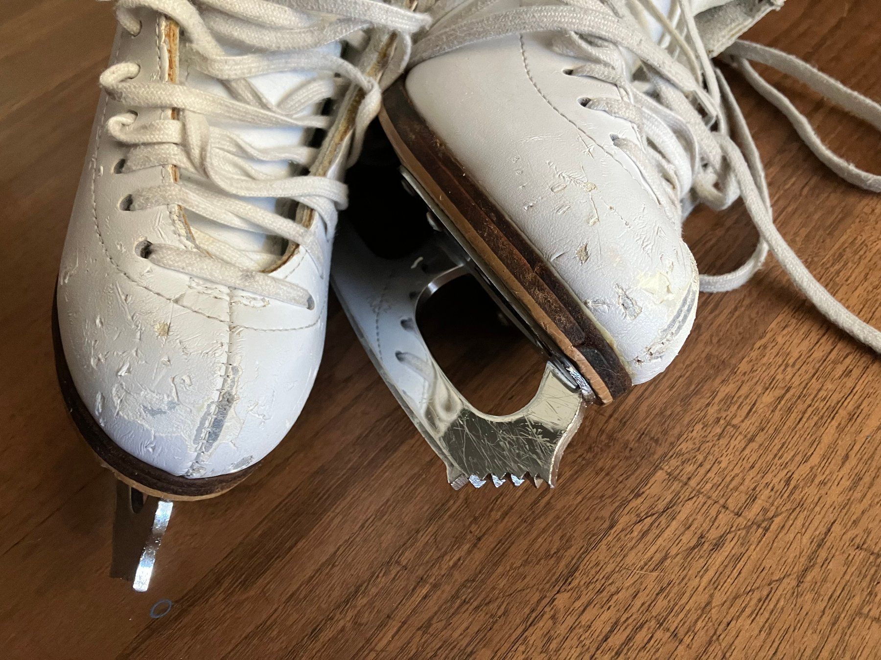 Graf Schlittschuhe: Graf Prestige Eiskunstlaufschuhe - Grösse M 4 1/2 – Gebraucht aus Rueschlikon von markforce 3