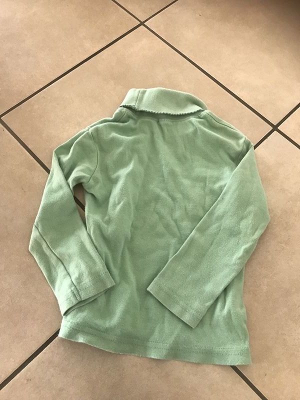 Maglioni & Felpe: Mädchden Rollkragen Pullover 110 – Usato da Bergdietikon venduto da antovale