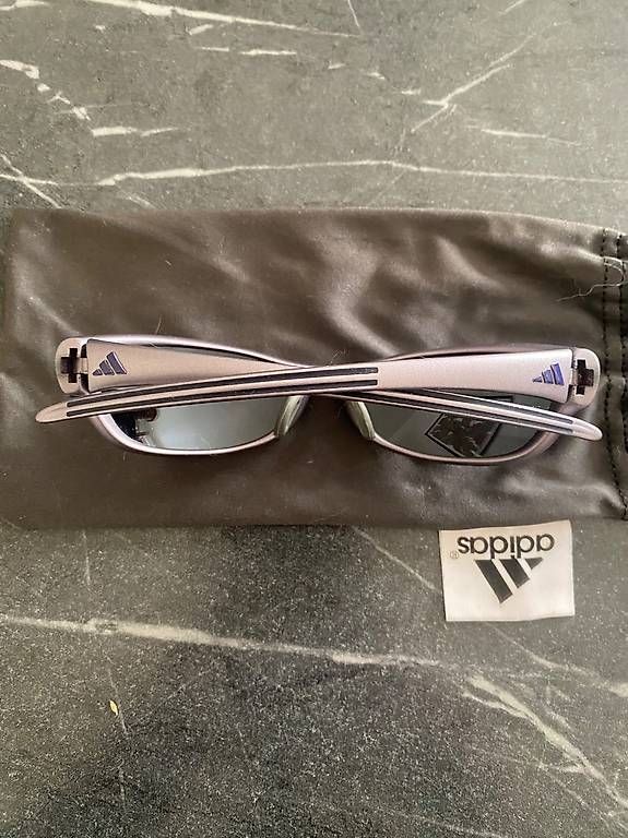 Occhiali & Lenti: Lunettes de soleil Adidas enfant – Usato da Genève venduto da Einalem86 1