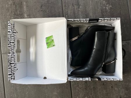Bottines marque "TATA" Italie, grandeur 39 neuves