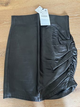 ZARA Echt Leder mini Rock 100% Lamb Leder
