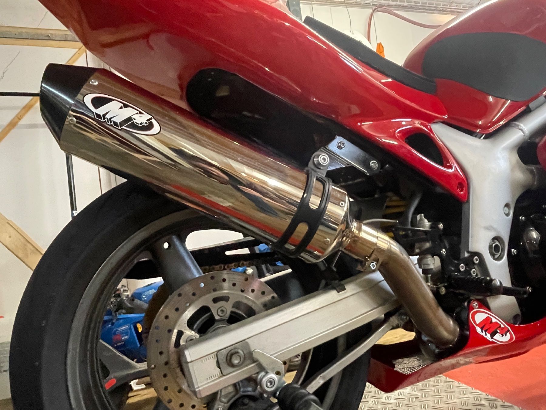 Suzuki Strasse: Suzuki SV650S, Rennstreckenmotorrad – Gebraucht aus Bettwil von Zneb84 1