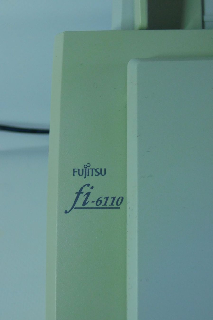 Fujitsu Scanner: Fujitsu fi-6110 scanner desktop – Usato da Emmenbrücke venduto da Neverlaand-22 2