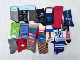 NEU! 20 Paar Kinder Socken bunter Mix Grösse 27-30