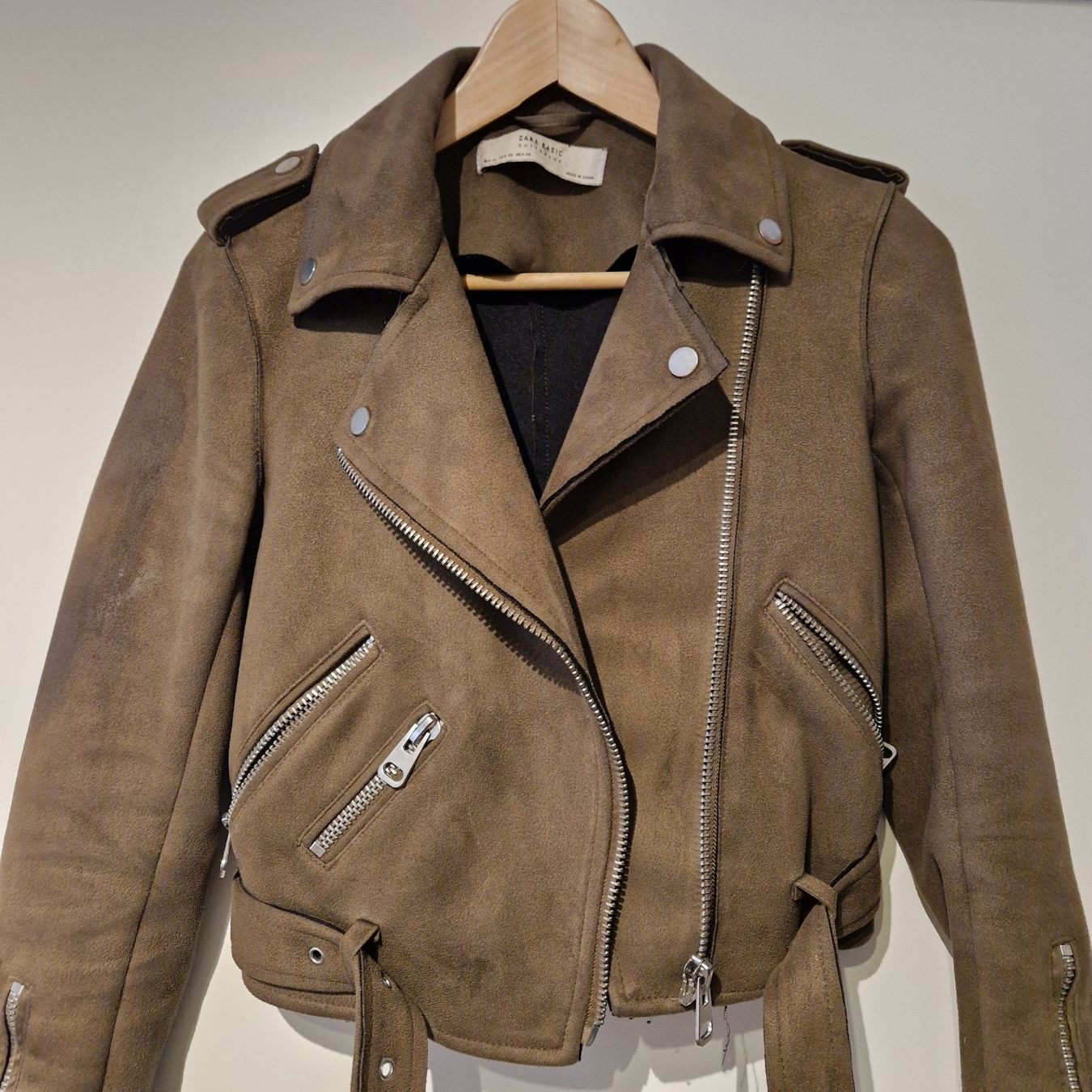 Zara Lots de vêtements: 2 Jacken Bikerstyle, XS – D'occasion à Gränichen par sunchi07 3