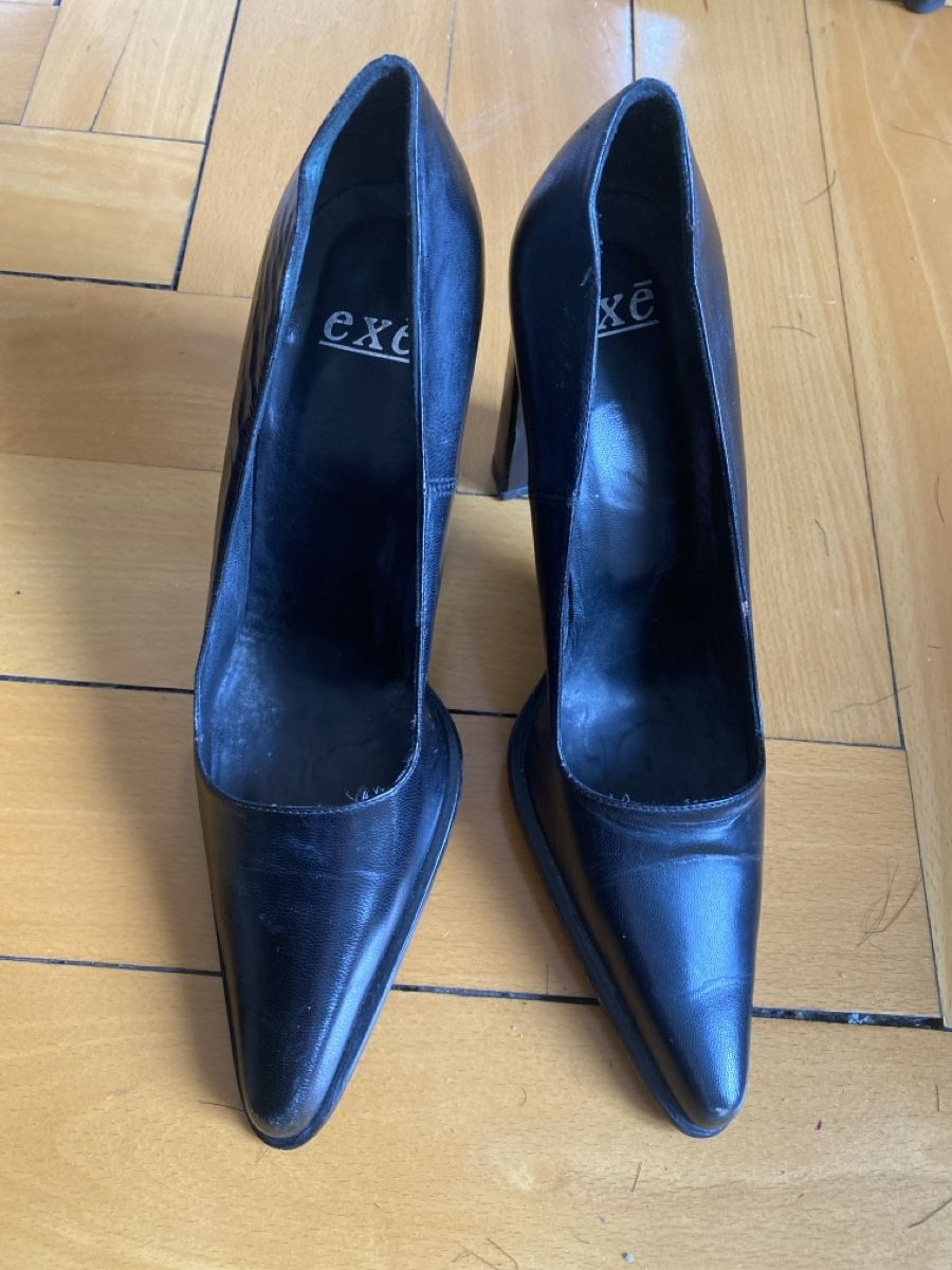 Damenschuhe: Chaussures tallons cuir noir decolleté – Gebraucht aus Küssnacht am Rigi von CALIFRASQUI 1