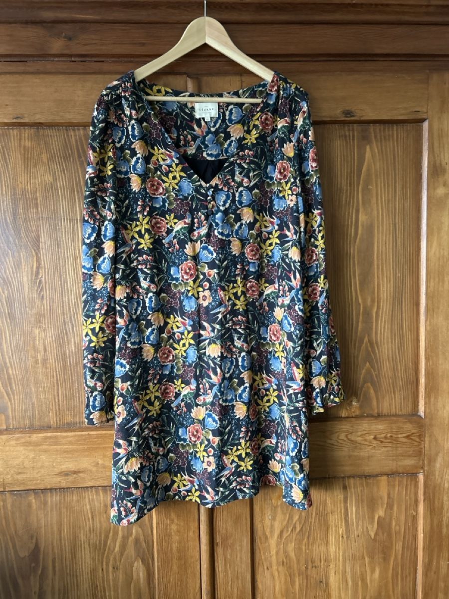 Sezane Kleider: Robe Sézane  – Gebraucht aus St-Aubin-Sauges von vildfr