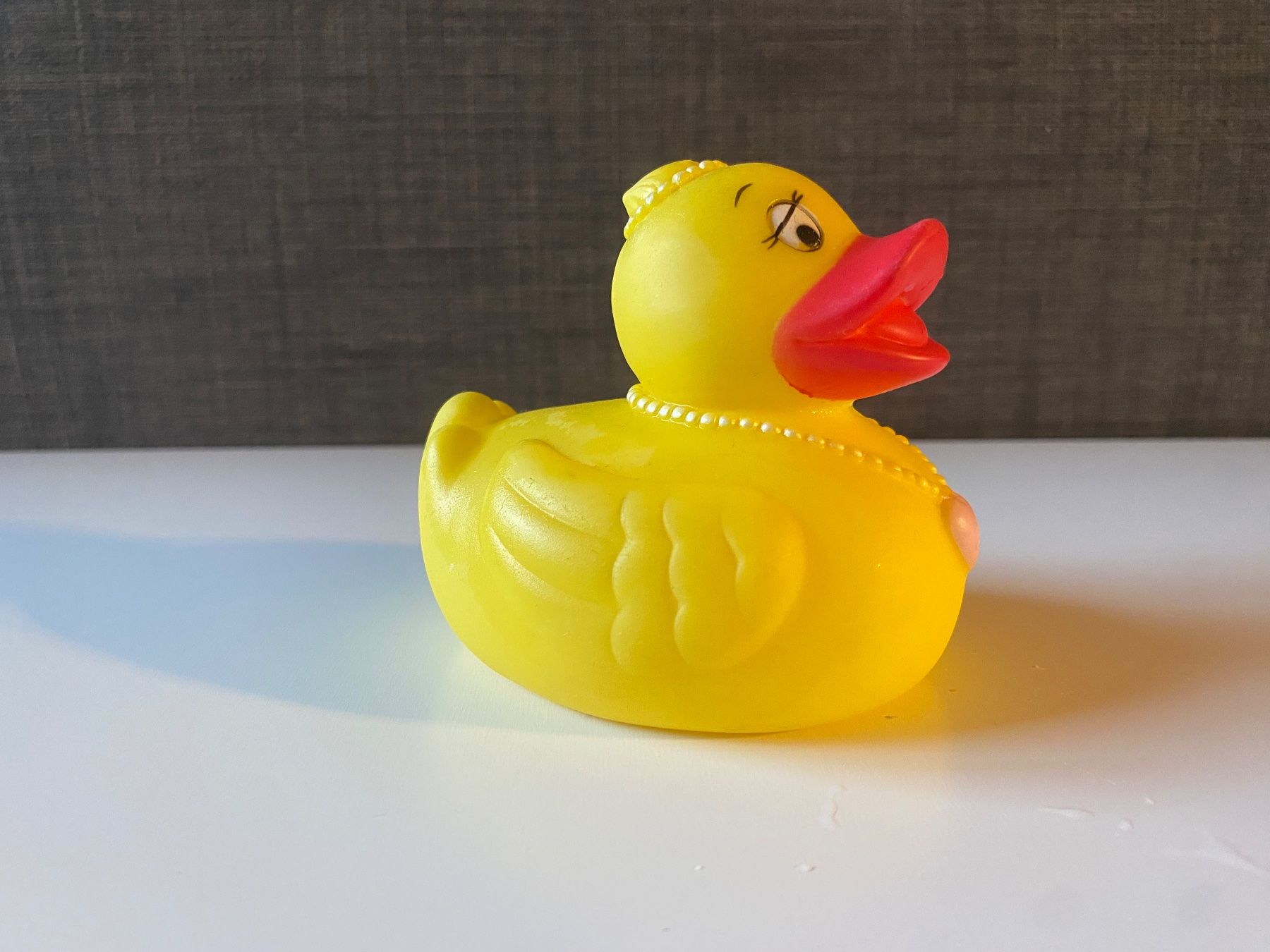 Giocattoli: Badeente romantisch mit Herzkette – Usato da Vilters venduto da Zwaergli13 1