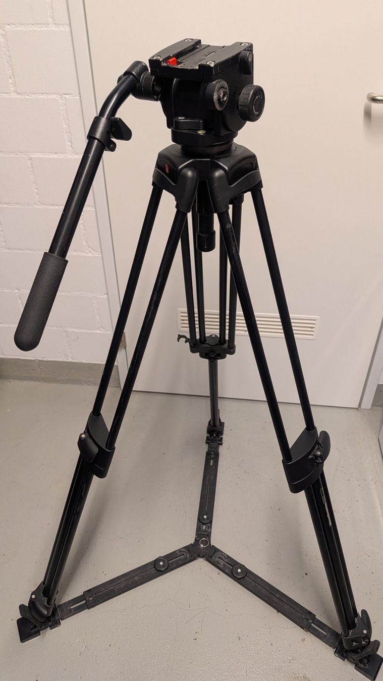 Manfrotto Stative & Stativköpfe: Manfrotto 525MVB Video-Stativ – Gebraucht aus Zürich von Cactusjack